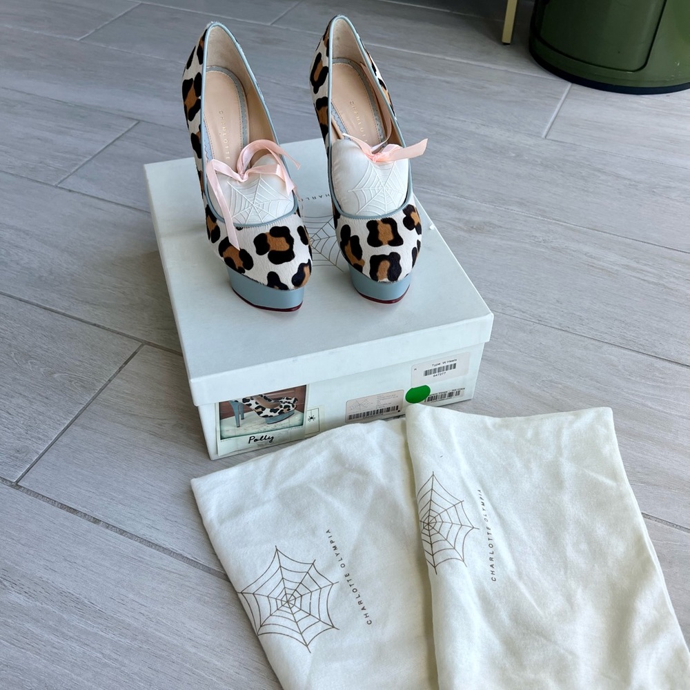 Charlotte Olympia
Polly Leopard-Print Calf Hair Pump size 35.5
